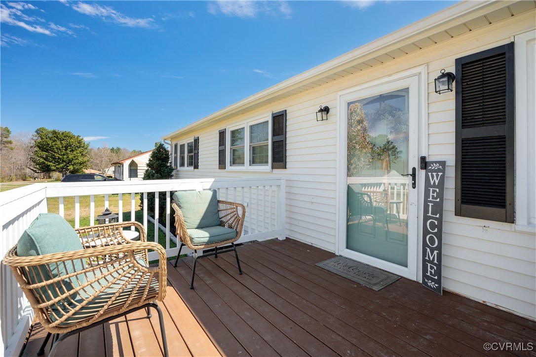 3605 Union Branch Road Petersburg, VA 23805 - Photo 3 of 40 Spaces deck welcomes guest and is a great place fo