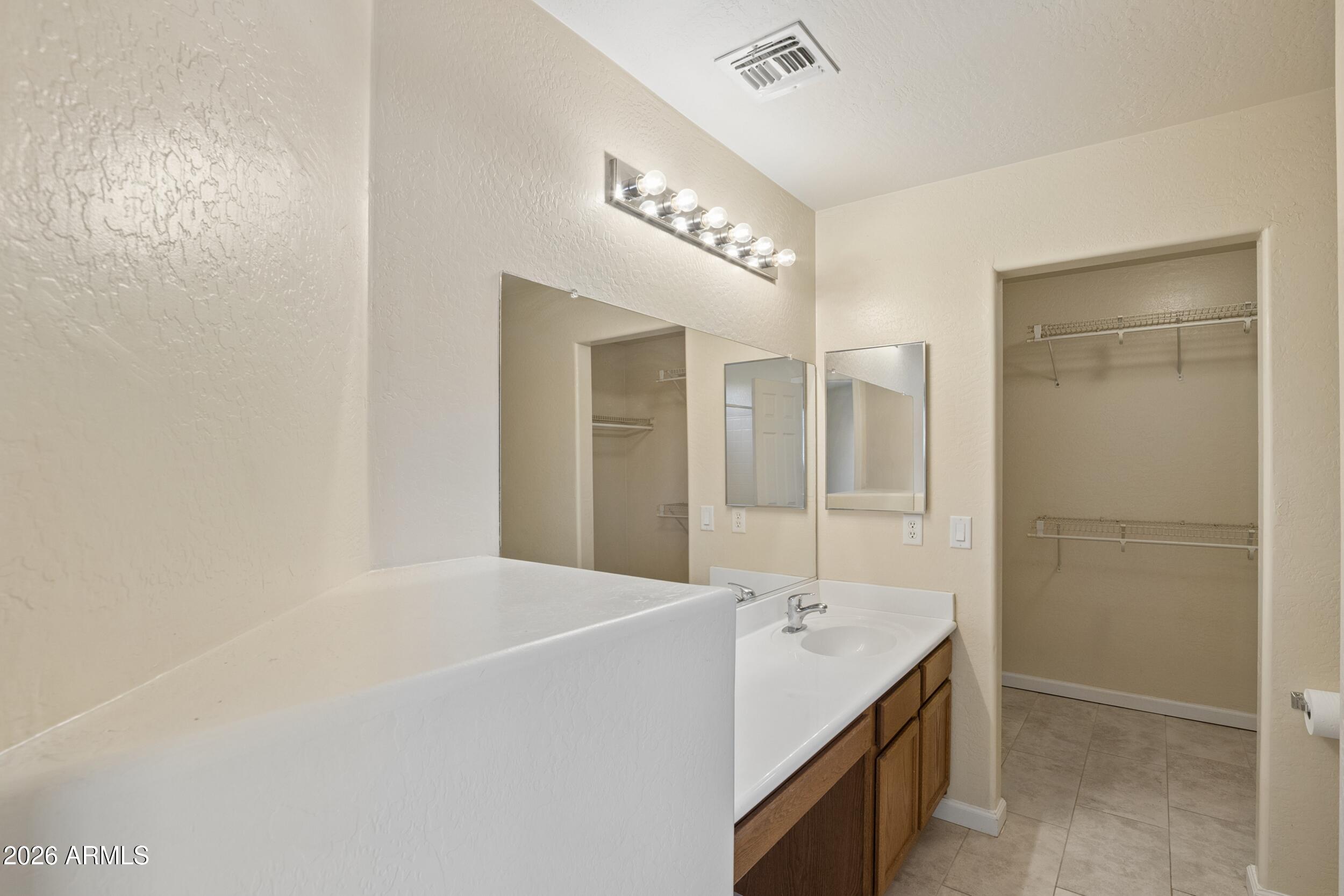 24025 West Pecan Road Buckeye, AZ 85326 - Photo 22 of 42 Master Bath