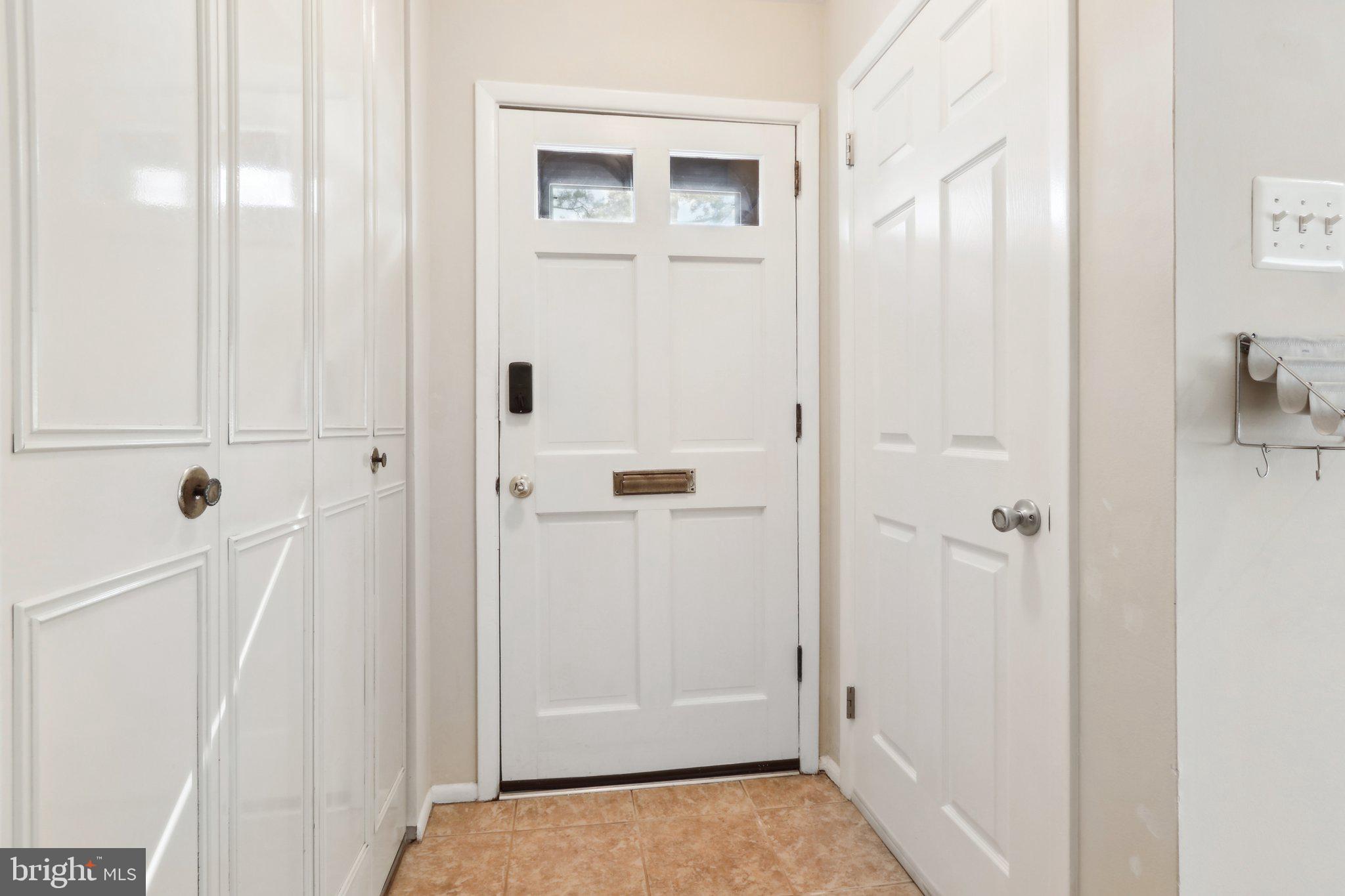 467 Old Forge Crossing Devon, PA 19333 - Photo 4 of 34