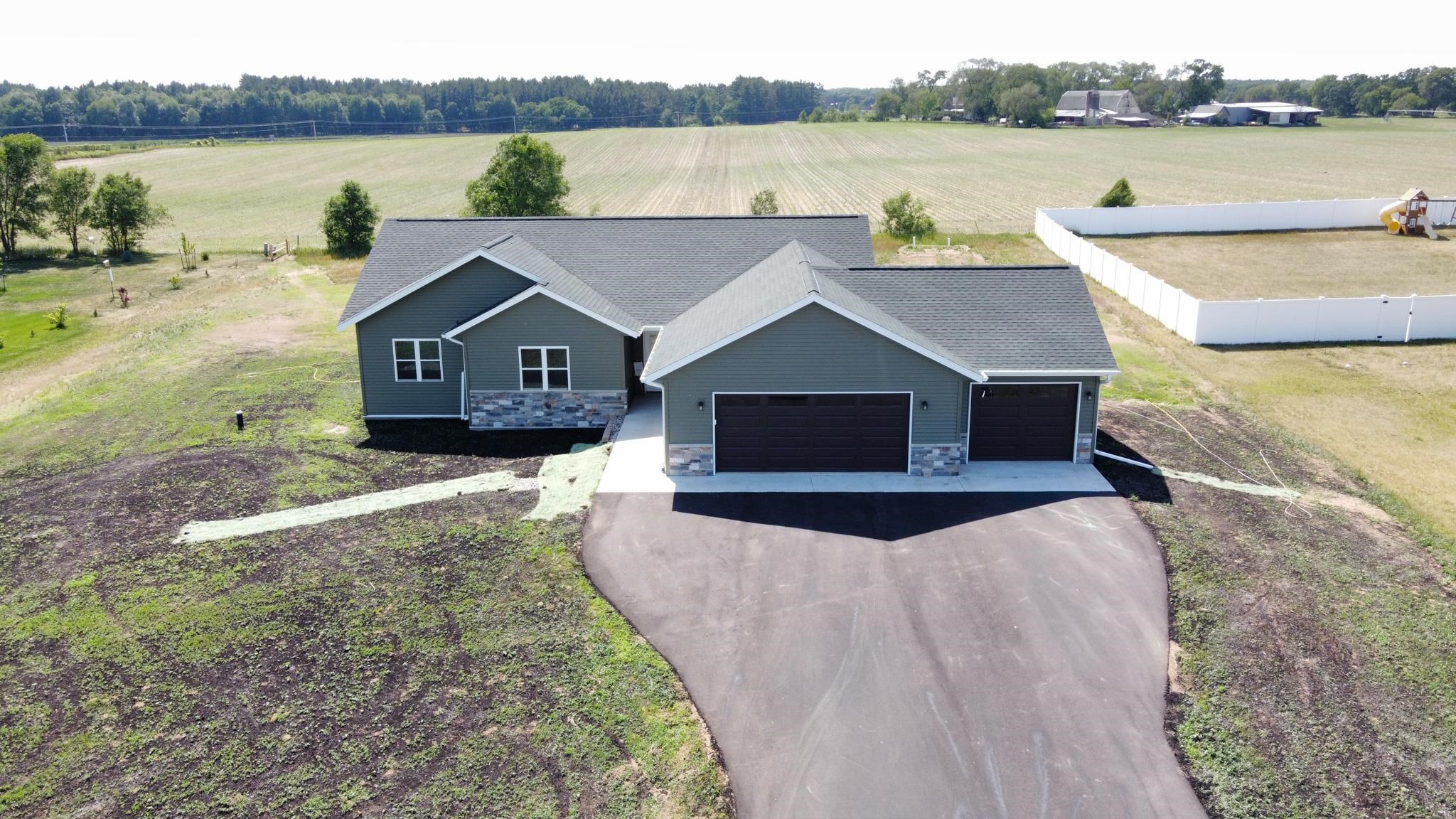 N3425 Flynn Montello, WI 53949 - Photo 6 of 42