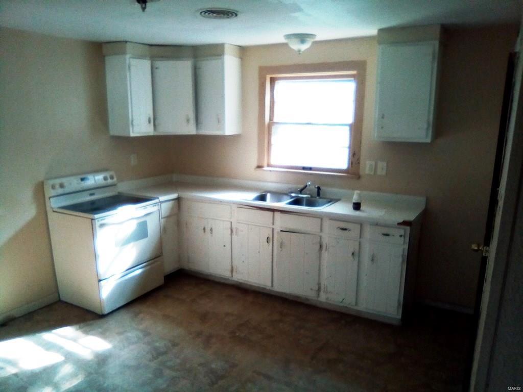 9936 N Road Fairview Heights, IL 62208 - Photo 5 of 14