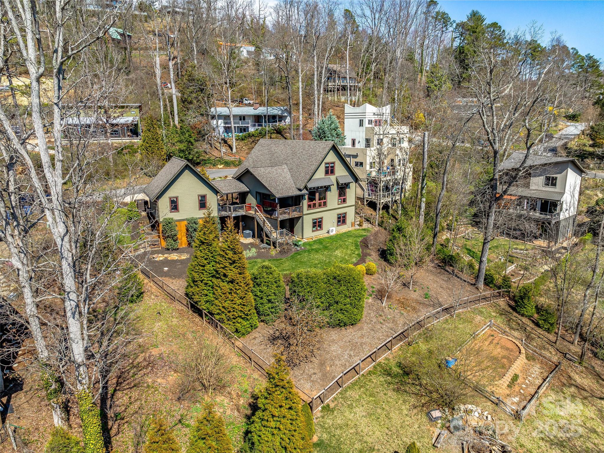 24 Bridle Path Road Asheville, NC 28804 - Photo 7 of 46 Gallery Image 7