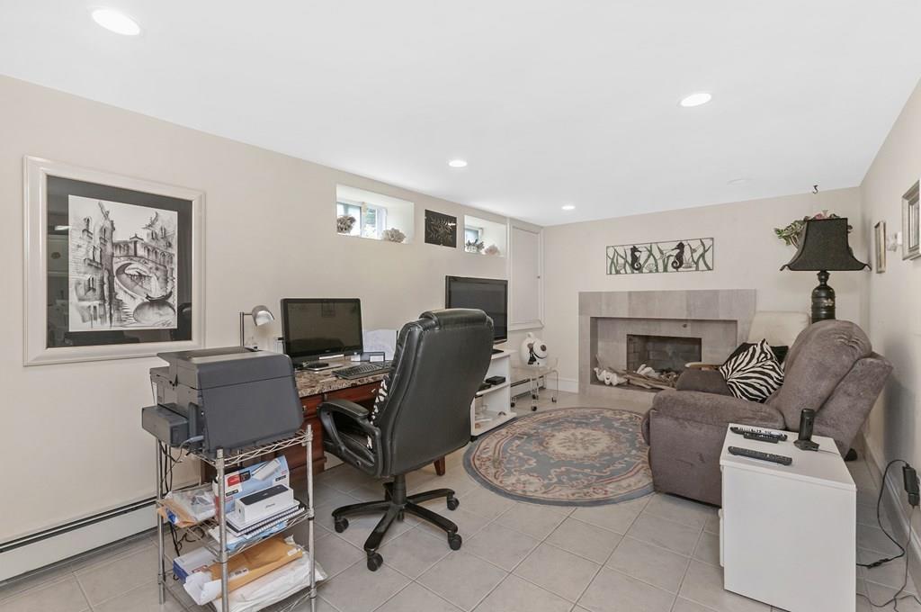 12 Ashmont Road Wellesley, MA 02481 - Photo 16 of 30