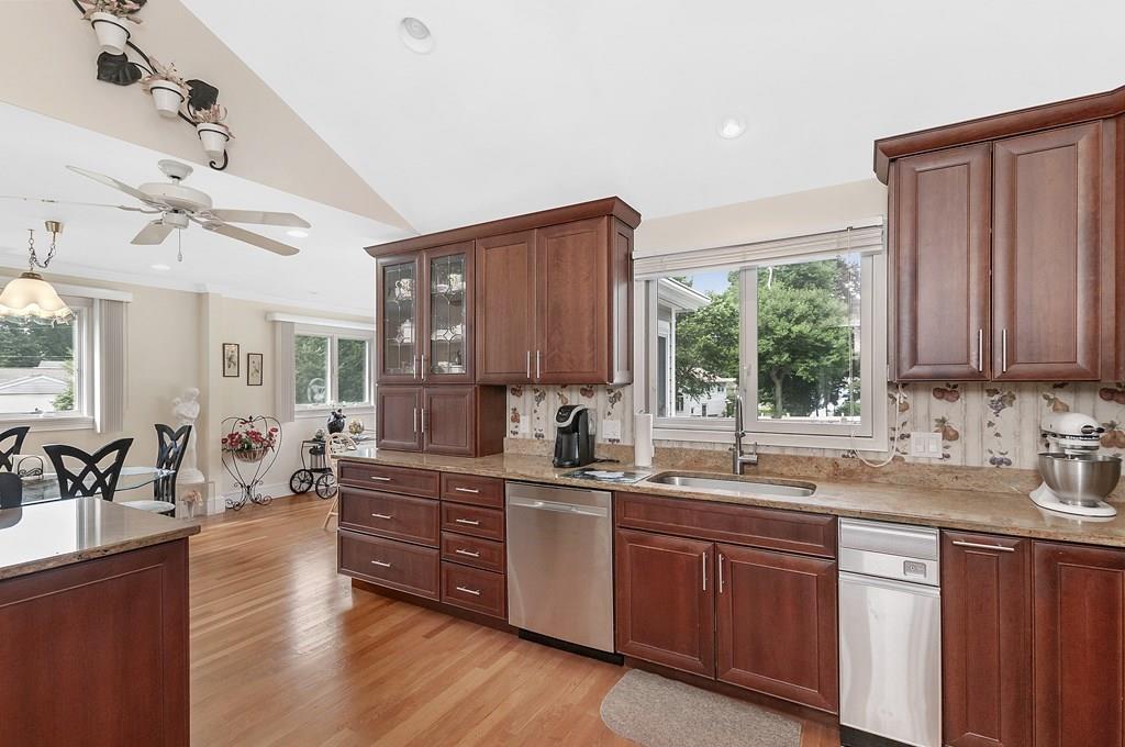 12 Ashmont Road Wellesley, MA 02481 - Photo 8 of 30