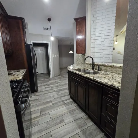 $240,000 | 11531 Villa Heights Drive, Houston, TX 77066