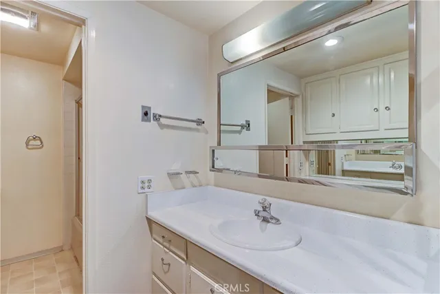 $399,000 | 2009 Via Mariposa West, Unit D, Laguna Woods, CA 92637