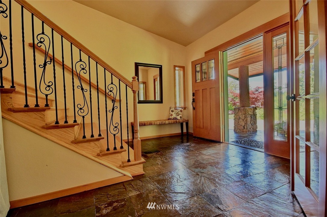 4911 175th Street Southeast Bothell, WA 98012 - Photo 5 of 25