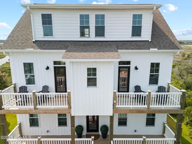 $1,324,000 | 310 Bay Circle, North Topsail Beach, NC 28460