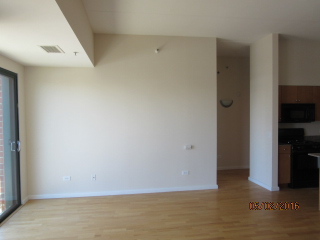 4848 North Sheridan Road, Unit 802 Chicago, IL 60640 - Photo 6 of 11 a view of an empty room