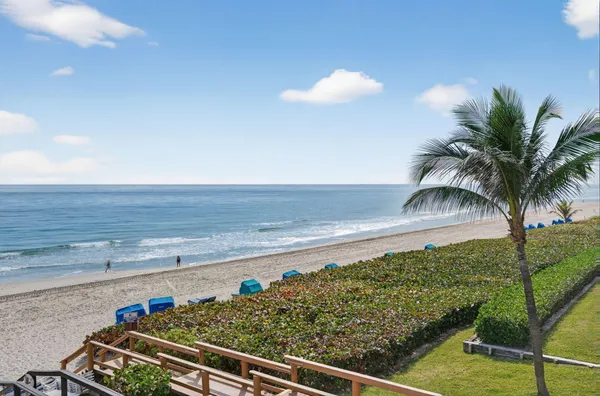 $3,900 | 3101 South Ocean Boulevard, Unit 302, Highland Beach, FL 33487