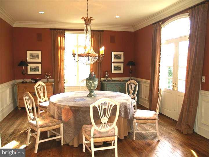 21 Running Cedar Road Princeton, NJ 08540 - Photo 3 of 20