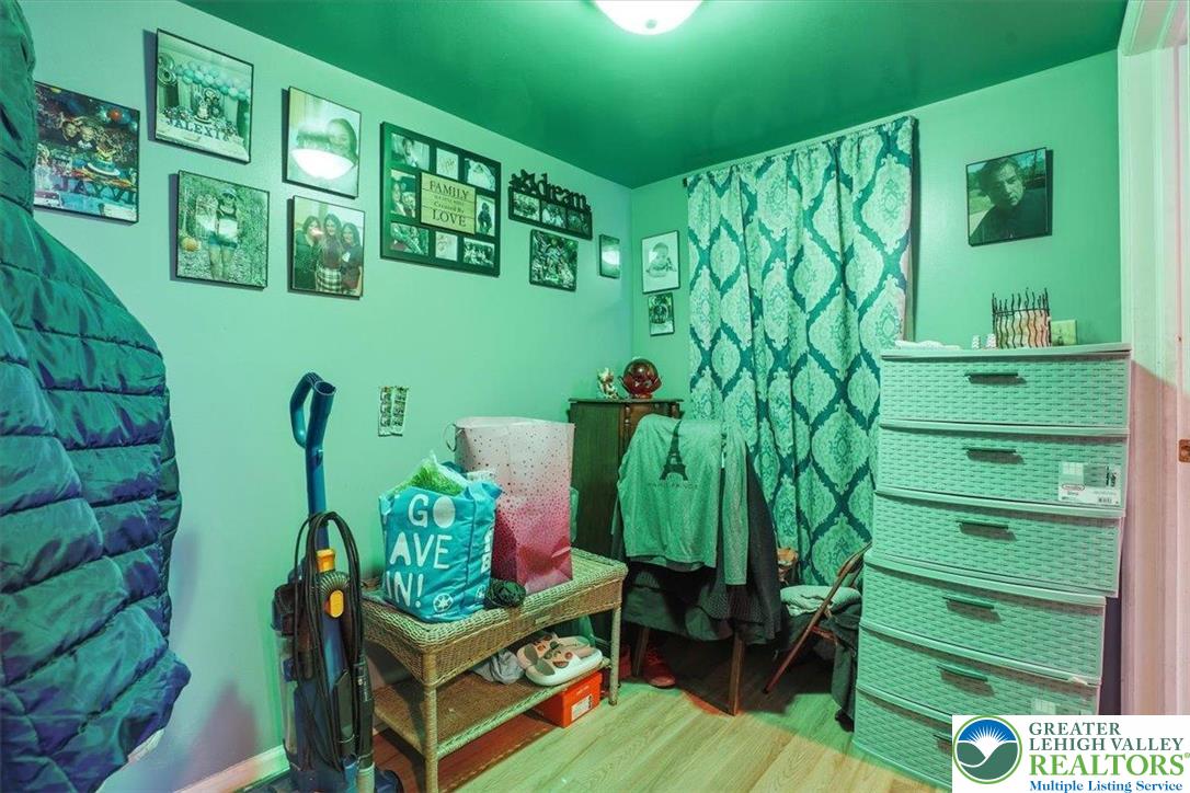 921 Broadway Fountain Hill, PA 18015 - Photo 39 of 93