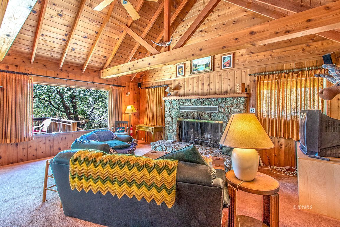 52700 Pine Cove Road Idyllwild, CA 92549 - Photo 16 of 46 Vaulted ceilings