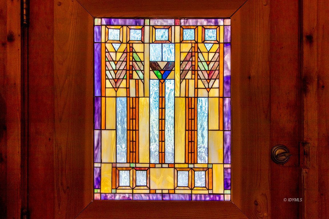 52700 Pine Cove Road Idyllwild, CA 92549 - Photo 19 of 46 Stained glass