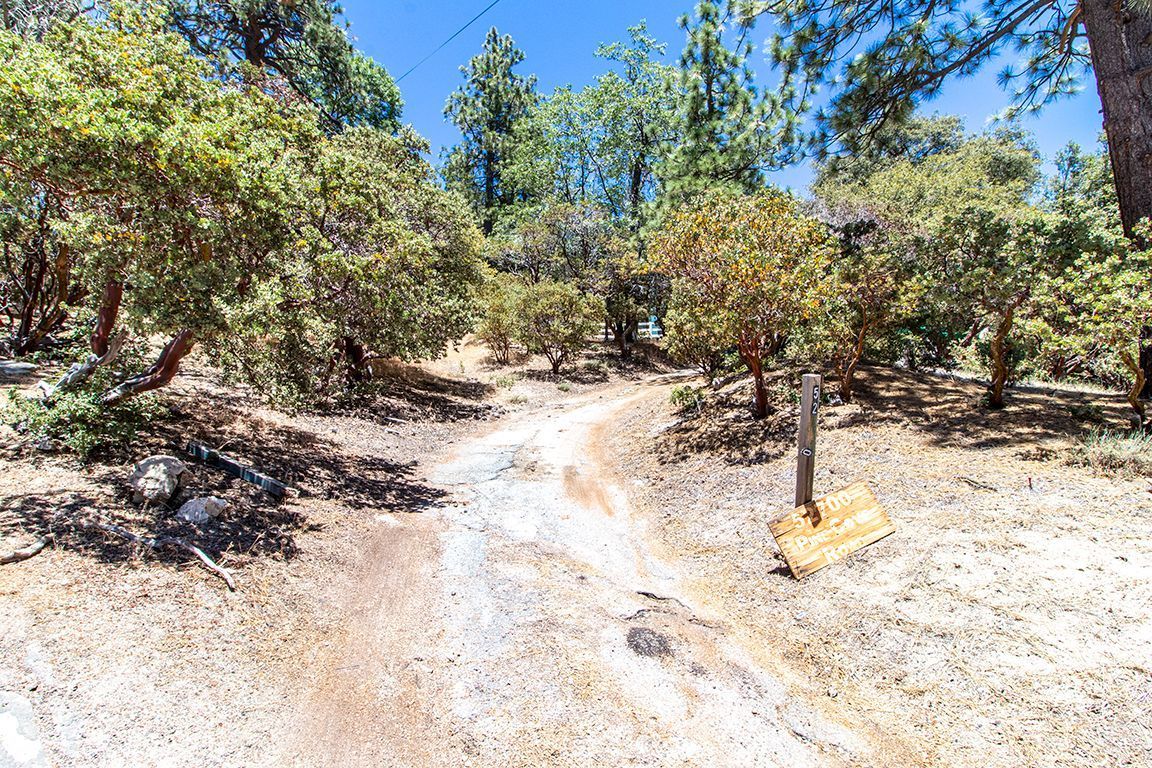 52700 Pine Cove Road Idyllwild, CA 92549 - Photo 45 of 46 Driveway