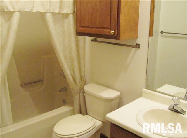 5905 Utica Ridge Road Davenport, IA 52807 - Photo 12 of 12