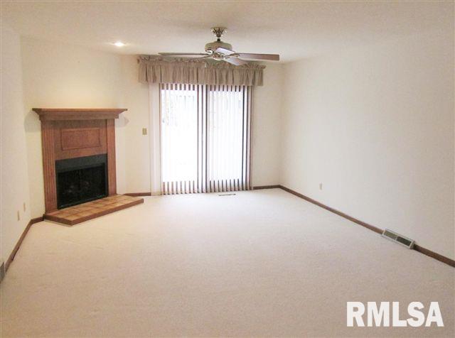 5905 Utica Ridge Road Davenport, IA 52807 - Photo 4 of 12