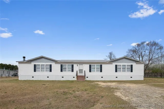 $227,500 | 25 Remines Court, Parkton, NC 28371