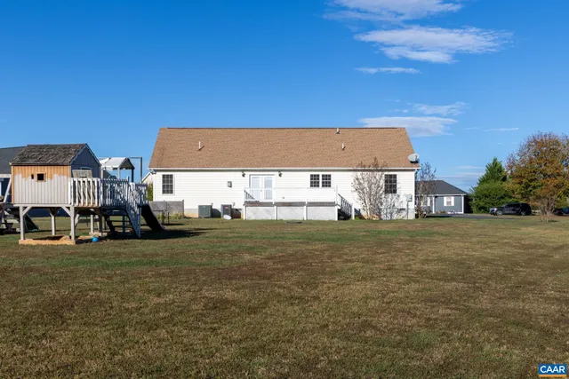 $425,000 | 478 Rosewood Drive, Scottsville, VA 24590