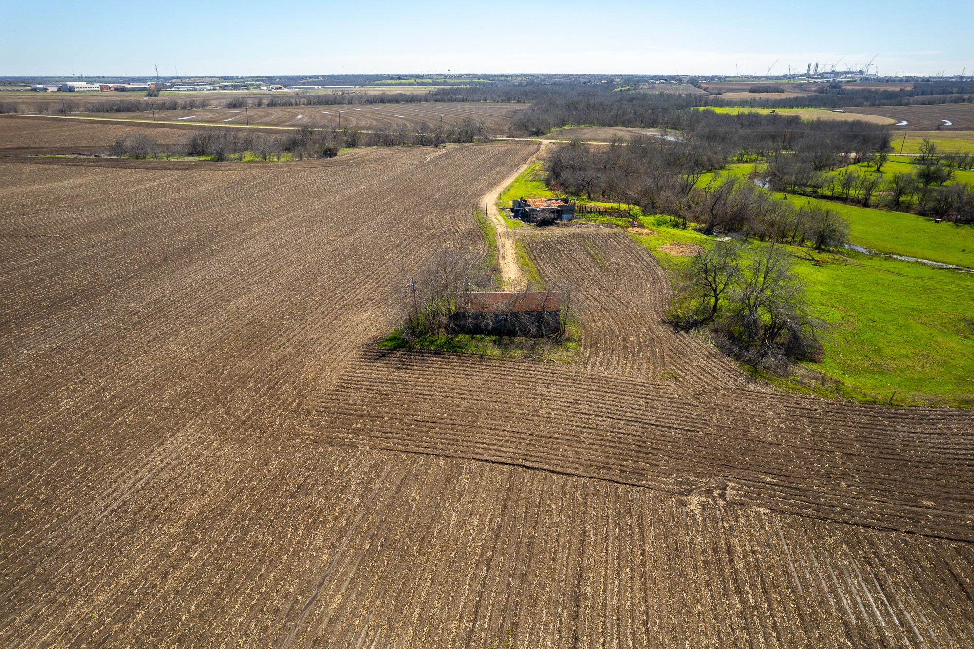 901 County Road 398 Taylor, TX 76574 - Photo 6 of 11