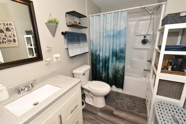 $176,000 | 308 South Locust Street, Earl Park, IN 47942