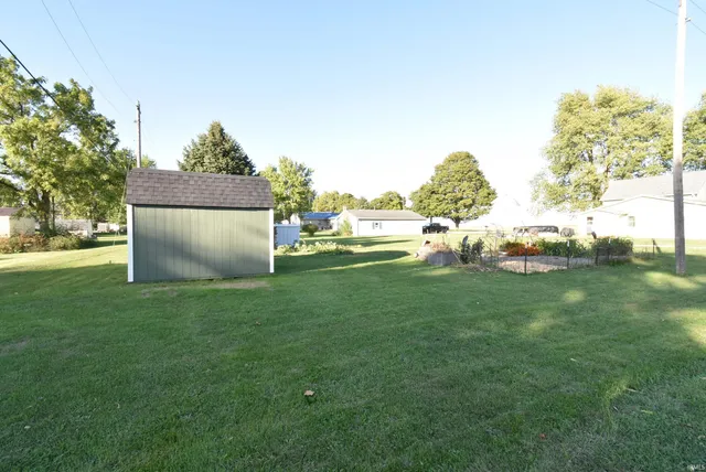 $176,000 | 308 South Locust Street, Earl Park, IN 47942