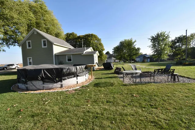 $176,000 | 308 South Locust Street, Earl Park, IN 47942