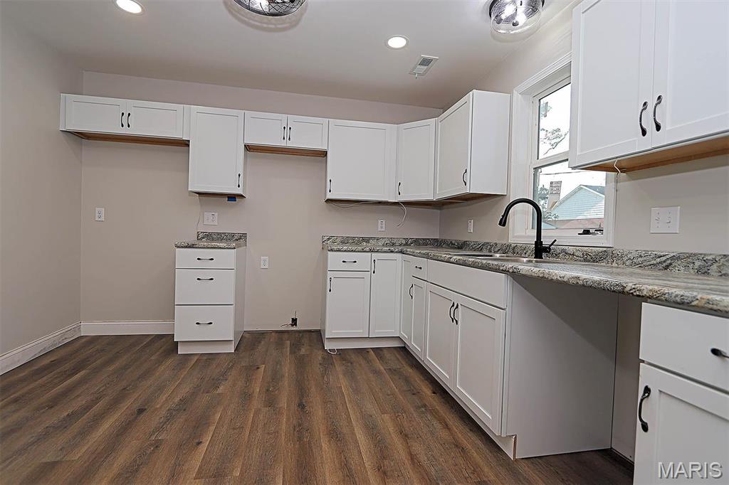 804 Mcphfeters Street Oran, MO 63771 - Photo 12 of 32