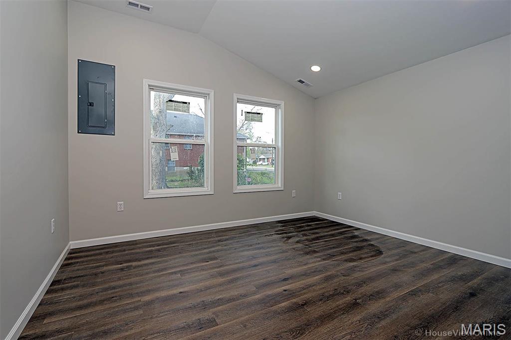 804 Mcphfeters Street Oran, MO 63771 - Photo 19 of 32