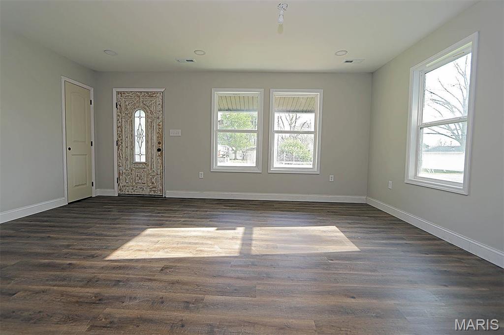 804 Mcphfeters Street Oran, MO 63771 - Photo 6 of 32