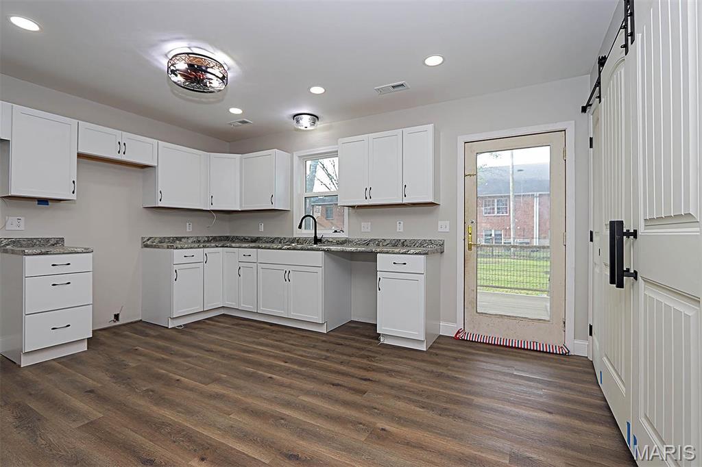 804 Mcphfeters Street Oran, MO 63771 - Photo 10 of 32