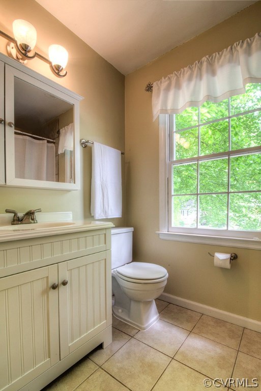 10140 Natural Bridge Road North Chesterfield, VA 23236 - Photo 21 of 32 Master bathroom with tub/shower combo.