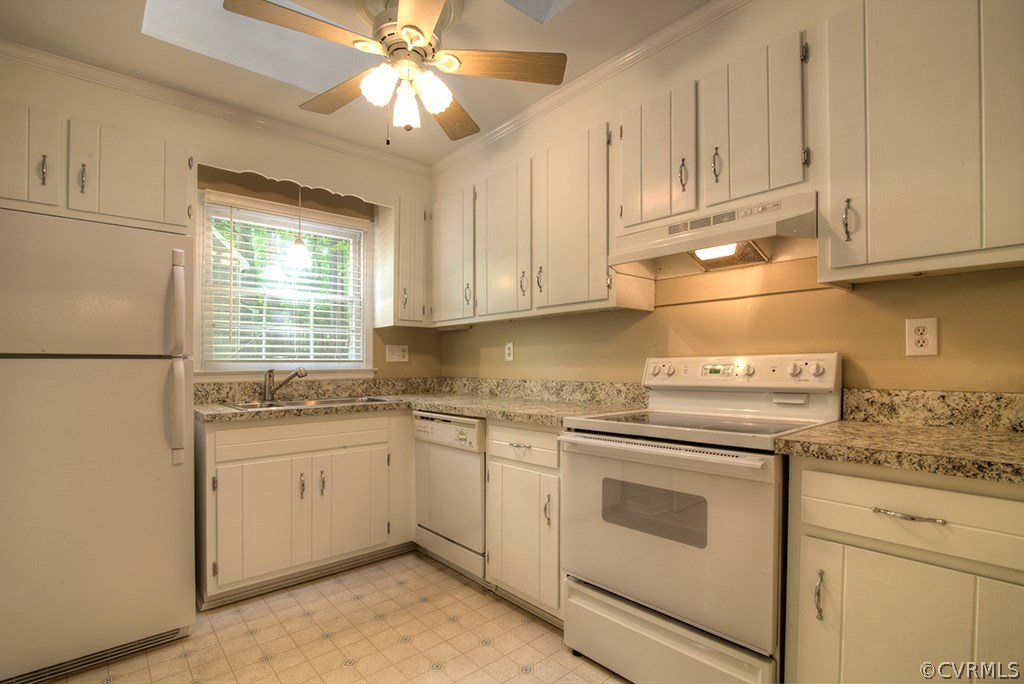 10140 Natural Bridge Road North Chesterfield, VA 23236 - Photo 7 of 32 The kitchen features include new skylights and ton