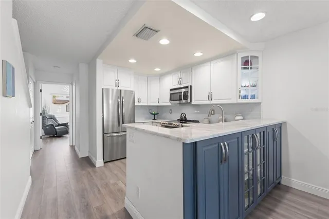 $749,900 | 343 Madeira Circle, St. Petersburg, FL 33715