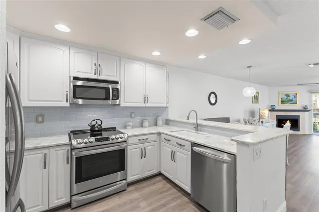 $749,900 | 343 Madeira Circle, St. Petersburg, FL 33715