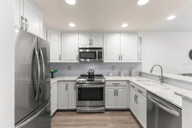 $749,900 | 343 Madeira Circle, St. Petersburg, FL 33715