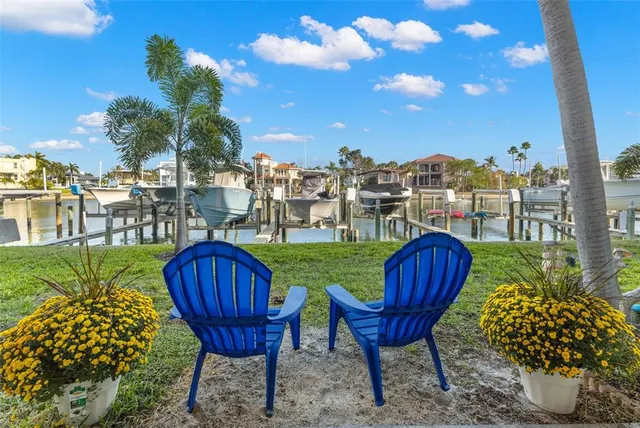 $749,900 | 343 Madeira Circle, St. Petersburg, FL 33715