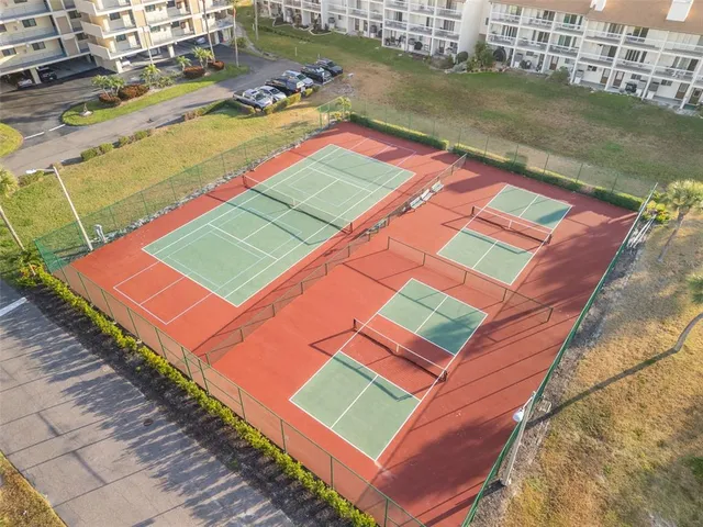 $749,900 | 343 Madeira Circle, St. Petersburg, FL 33715