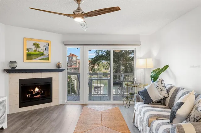 $749,900 | 343 Madeira Circle, St. Petersburg, FL 33715