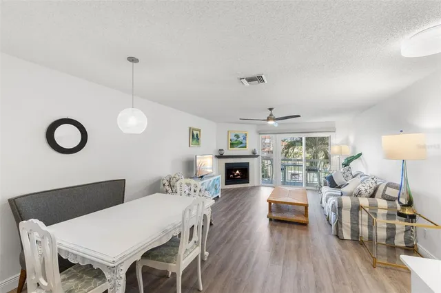 $749,900 | 343 Madeira Circle, St. Petersburg, FL 33715