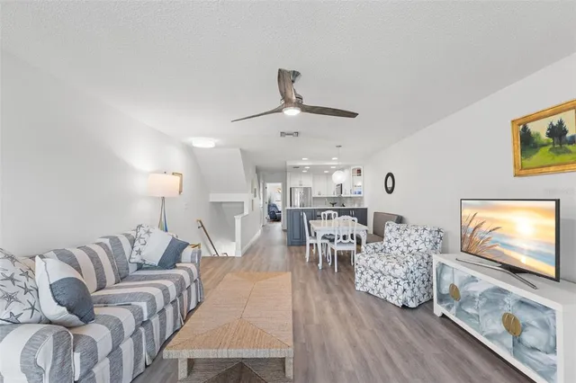 $749,900 | 343 Madeira Circle, St. Petersburg, FL 33715