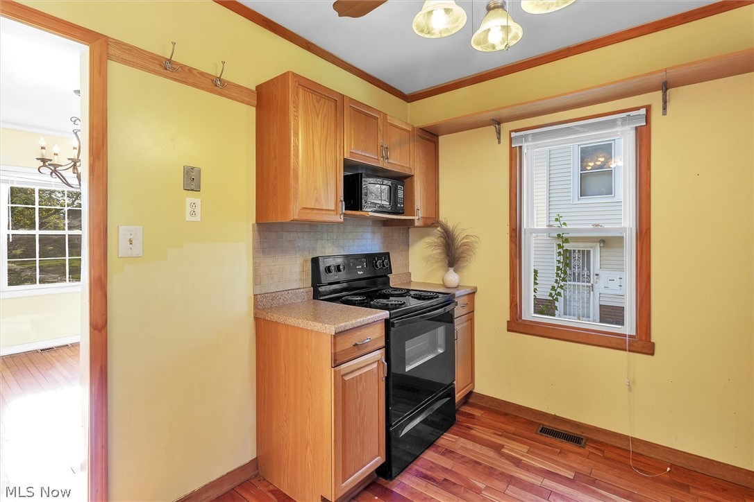 2369 South Taylor Road Cleveland, OH 44118 - Photo 15 of 34 Gallery Image 15
