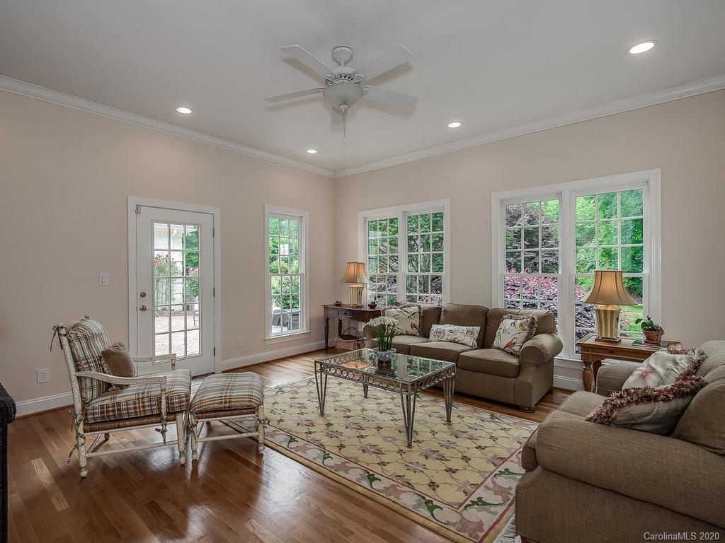 2701 Plantation Road Charlotte, NC 28270 - Photo 13 of 40 Gallery Image 13