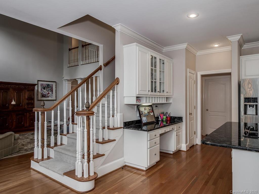 2701 Plantation Road Charlotte, NC 28270 - Photo 19 of 40 Gallery Image 19