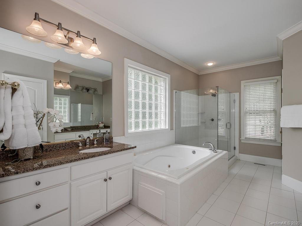 2701 Plantation Road Charlotte, NC 28270 - Photo 26 of 40 Gallery Image 26