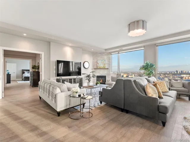 $9,000 | 2001 Lincoln Street, Unit 2524L, Denver, CO 80202