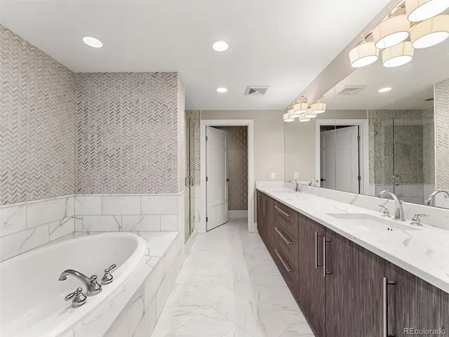 $9,000 | 2001 Lincoln Street, Unit 2524L, Denver, CO 80202