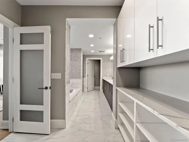 $9,000 | 2001 Lincoln Street, Unit 2524L, Denver, CO 80202