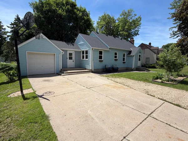 $199,900 | 426 Main Street, Stewart, MN 55385