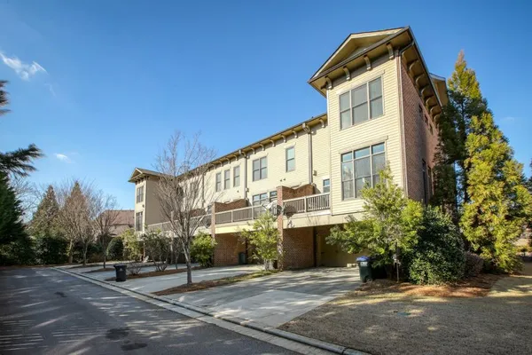 $3,600 | 2010 Heathermere Way, Roswell, GA 30075